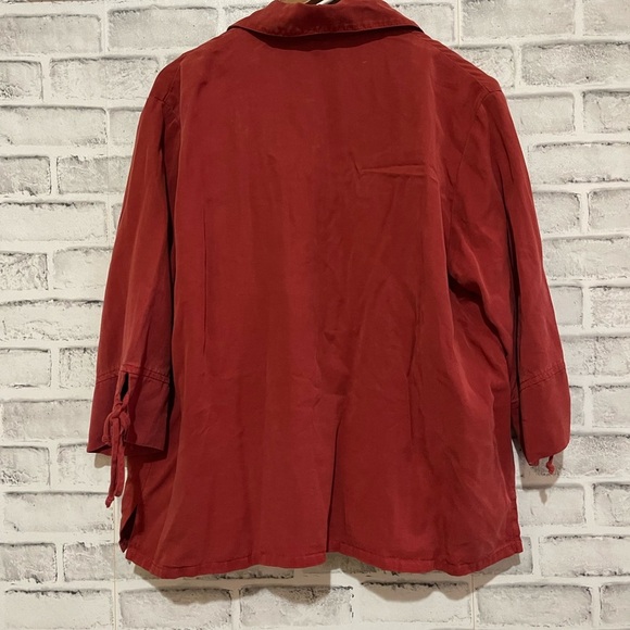 Women’s By JJ two piece sleeveless top with button down collar shirt Medium - Picture 2 of 8